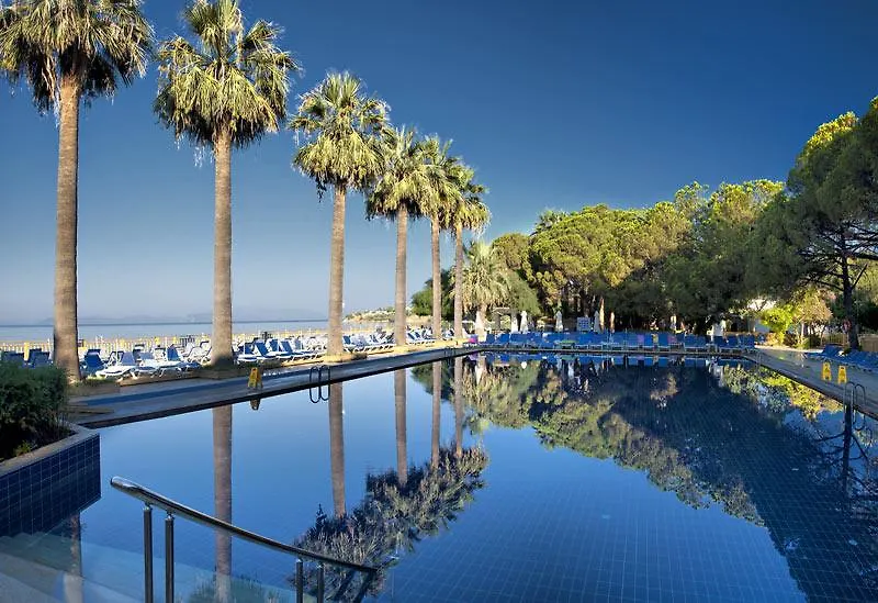 Omer Prime Holiday Resort Kusadası 3*,