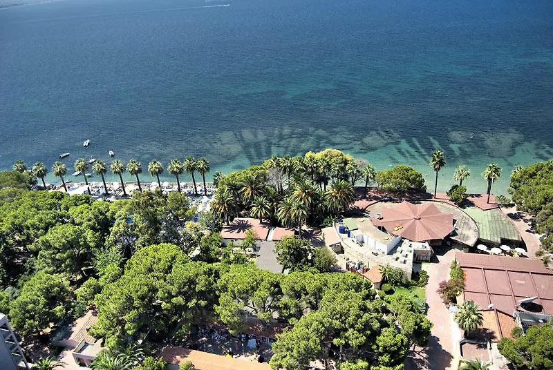 Omer Prime Holiday Resort Kusadasi 3*,